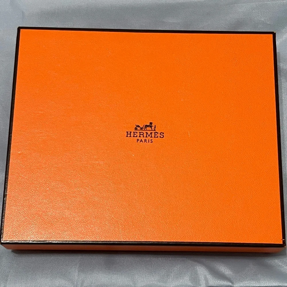 Hermes Belt Watch with 2 Straps - Picture 3 of 10